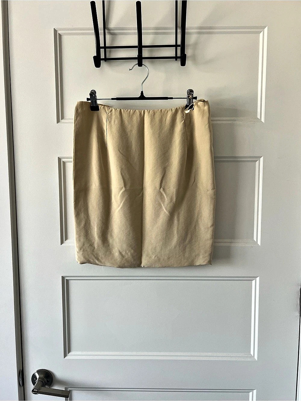 Vintage Mark Eisen 100% Silk Mini pencil Skirt in Beige